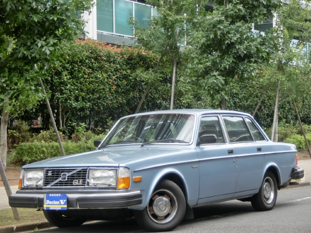 1980(S55)年　ボルボ　２４０セダン　Ｄ車　右Ｈ　【ＧＬＥ】本革シート　記録簿・取説有