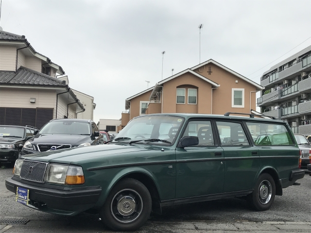 1993(H05)年　ボルボ　２４０ワゴン　Ｄ車　右Ｈ　ＧＬＥ　最終モデル　稀少メッキリング装備