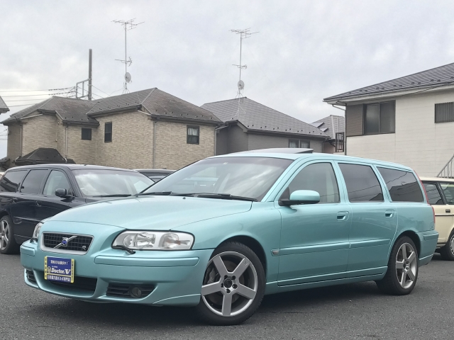 2005(H17)年　ボルボ　Ｖ７０Ⅱ　Ｄ車　右Ｈ　【特別限定車Ｒ】　当店買取車