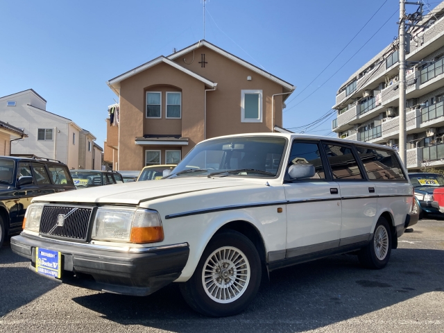 1991(H03)年　ボルボ　２４０ワゴン　Ｄ車　右Ｈ　入庫点検中！　当店買取車