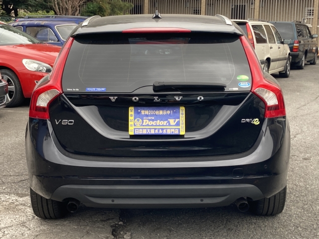 ボルボ V60 D車 右H ドライブe セーフティーPKG 記録簿 ボルボ V60 D車 右H ドライブe セーフティーPKG 記録簿