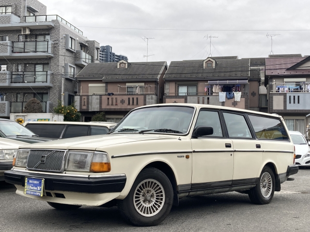 1989(H01)年　ボルボ　２４０ワゴン　Ｄ車　右Ｈ　ＧＬ　メッキモール　当店直接買取車