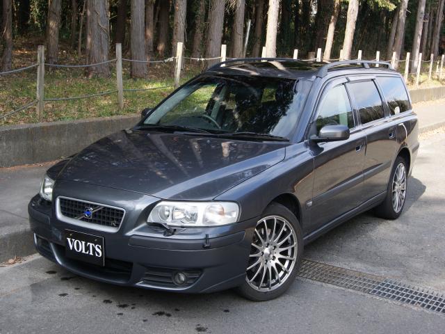 2004年　ボルボ　Ｖ７０Ⅱ　Ｄ車　右Ｈ　【限定Ｒ　ＡＷＤ】　３００馬力の限定車