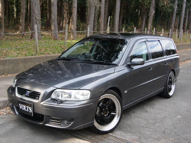 2004年　ボルボ　Ｖ７０Ⅱ　Ｄ車　右Ｈ　【限定Ｒ　ＡＷＤ】　ＨＤＤナビＴＶ搭載