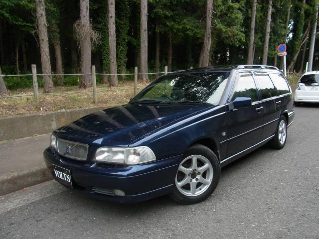 2000年　ボルボ　Ｖ７０　Ｄ車　右Ｈ　２．４Ｔ　ＥＴＣ装備　本革　サンルーフ