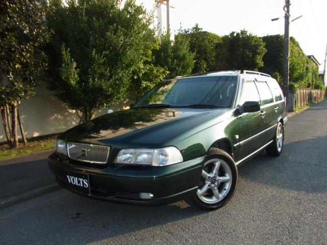 1998年　ボルボ　Ｖ７０Ⅰ　Ｄ車　右Ｈ　ＡＷＤ　フルタイム４ＷＤターボ　１９３馬力　インタークーラーターボ