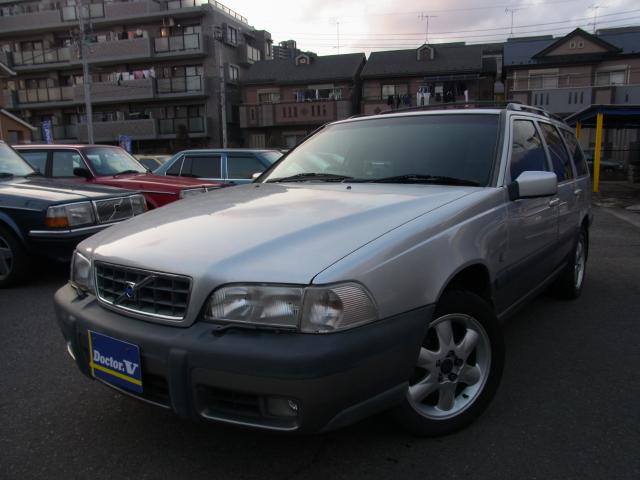 1999年　ボルボ　ＸＣ７０Ⅰ　Ｄ車　右Ｈ　【ＸＣ　ＡＷＤ】　電動サンルーフ　ベージュハーフレザー　希少車Ｖ７０ＸＣ　ＡＷＤ