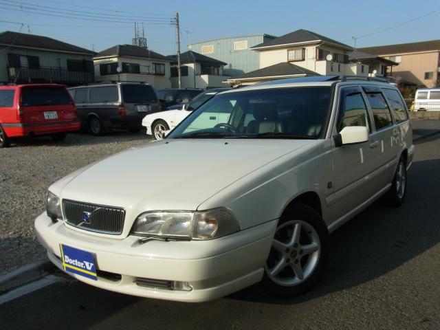 1999年　ボルボ　Ｖ７０　Ｄ車　右Ｈ　ノルディック　黒本革・ＳＲ