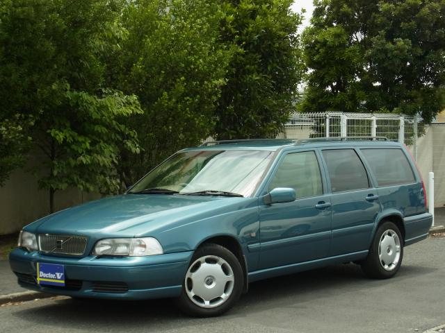 1998年　ボルボ　Ｖ７０　Ｄ車　右Ｈ　２．５　ワンオーナー・記録簿　ＤＶＤナビ搭載