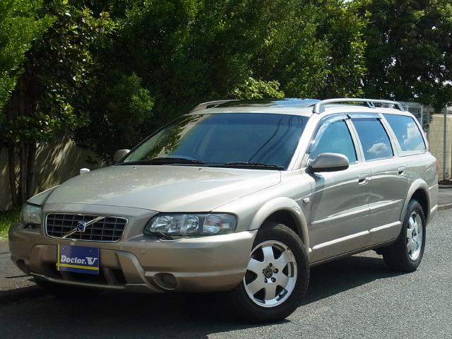 2001年　ボルボ　Ｖ７０Ⅱ　Ｄ車　右Ｈ　ＸＣ　ＡＷＤ　クロスカントリー　２．４Ｔ　モール同色カラー