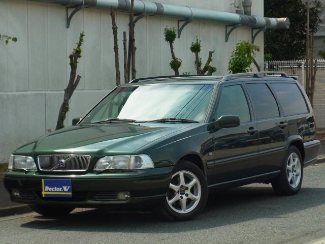 2000年　ボルボ　Ｖ７０　Ｄ車　右Ｈ　最終型クラシック　ブラック本革　サンルーフ　ＨＤＤナビ＆ＥＴＣ搭載