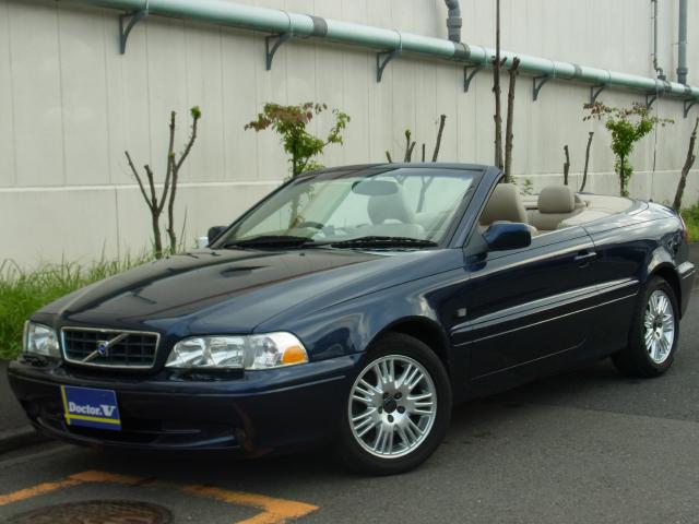 2004年　ボルボ　Ｃ７０　Ｄ車　右Ｈ　カブリオレ　ＨＤＤナビ搭載　ベージュ本革　記録簿・保証書