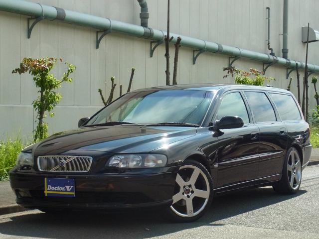 2001年　ボルボ　Ｖ７０Ⅱ　Ｄ車　右Ｈ　ブラックボディ＆ブラック本革　Ｒ専用１８ｉｎｃｈＡＷ　走行４５０００キロ！！