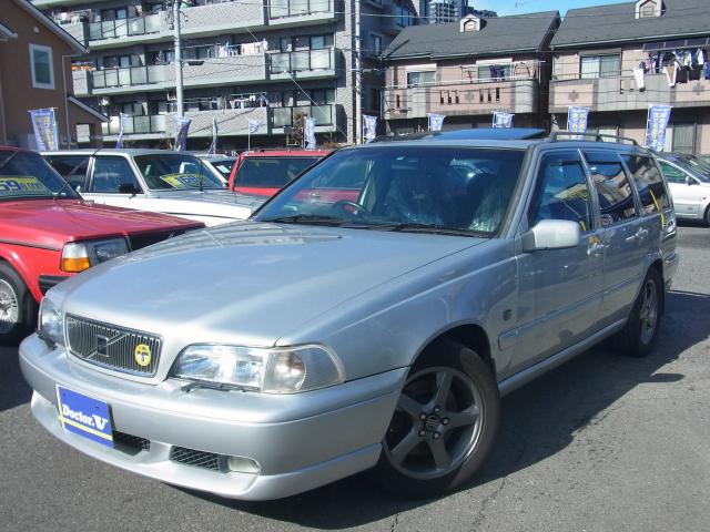 1998年　ボルボ　Ｖ７０　Ｄ車　右Ｈ　【限定車Ｒ　ＡＷＤ】ＨＤＤナビ・ＨＩＤヘッドライト　バイパーセキュリティ