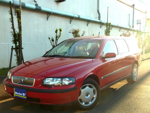 2004年　ボルボ　Ｖ７０Ⅱ　Ｄ車　右Ｈ　ベースグレード　ベージュ本革　ワンオーナー車！　ワンオーナー・記録簿