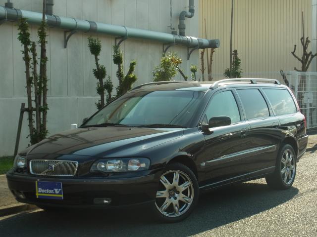 2004年　ボルボ　Ｖ７０Ⅱ　Ｄ車　右Ｈ　特別限定車８００台　ブラックサファイア　ＨＤＤナビ搭載　ワンオーナー・記録簿