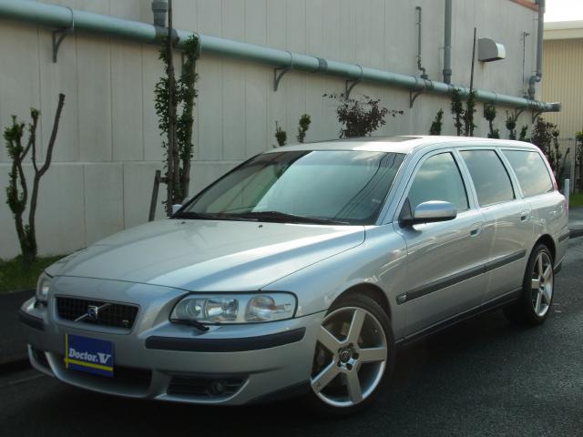 2004年　ボルボ　Ｖ７０Ⅱ　Ｄ車　左Ｈ　【特別限定車Ｒ　ＡＷＤ】　ワンオーナー・記録簿