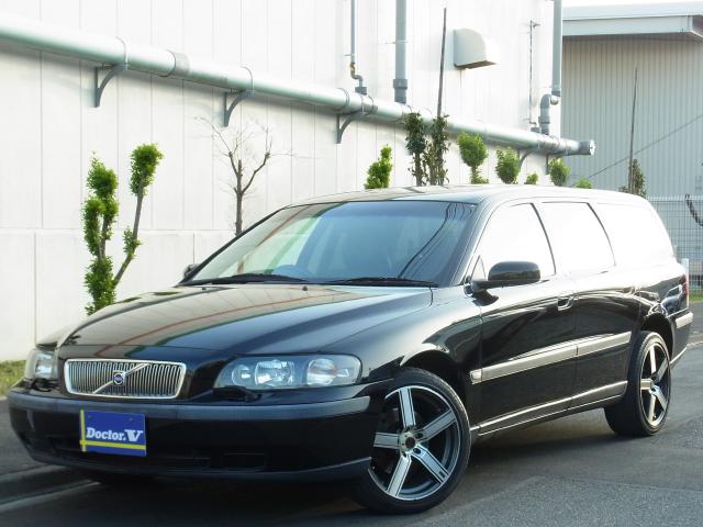 2004年　ボルボ　Ｖ７０Ⅱ　Ｄ車　右Ｈ　ブラック本革　ＨＩＤヘッドライト　ＨＩＤヘッドライト