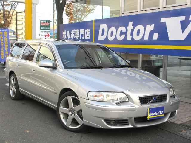 2005年　ボルボ　Ｖ７０Ⅱ　Ｄ車　右Ｈ　【特別限定車Ｒ　ＡＷＤ】ＨＩＤヘッドライト　ワンオーナー・記録簿