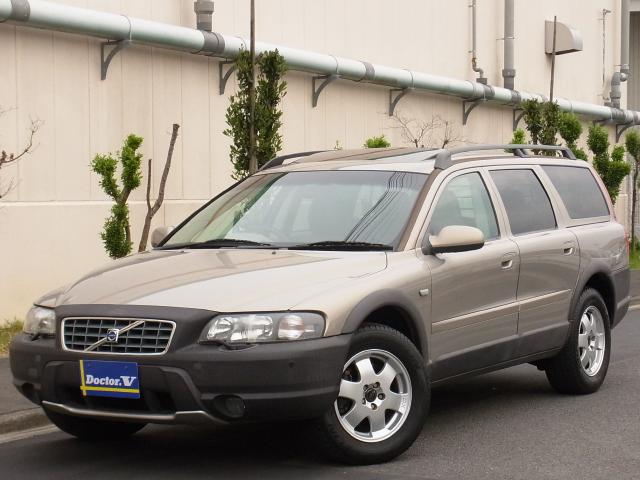 2001年　ボルボ　ＸＣ７０Ⅱ　Ｄ車右Ｈ　ＸＣ　ＡＷＤ　２．４【ワンオーナー車】ベージュ本革　記録簿・取説付