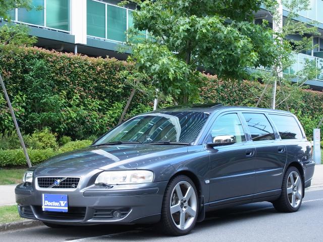 2004年　ボルボ　Ｖ７０ⅡＤ車　右Ｈ　【限定車Ｒ　ＡＷＤ】ＨＤＤナビ　専用ベージュ本革　記録簿・取説付