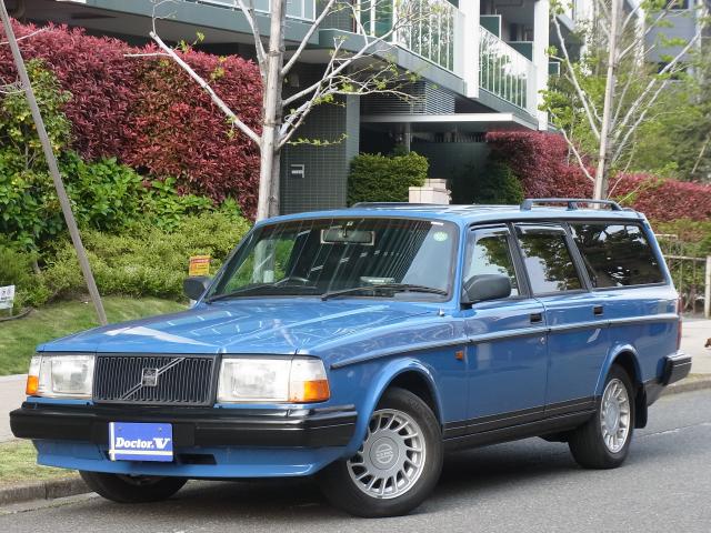 1993年　ボルボ　２４０ワゴン　Ｄ車　右Ｈ　最終型クラシック　ブラック本革シート