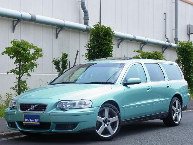 2004年　ボルボ　Ｖ７０Ⅱ　Ｄ車　右Ｈ　【限定車Ｒ　ＡＷＤ】ナチュナルハイドレザー・１８ＡＷ　記録簿付き