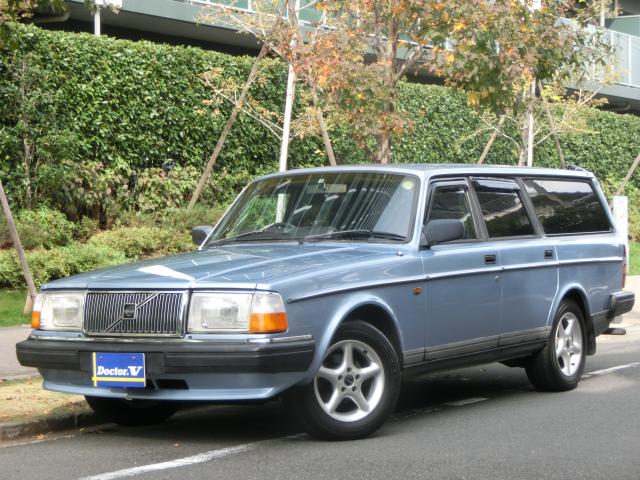 1991年　ボルボ　２４０ワゴン　Ｄ車　右Ｈ　【ＧＬ】　大人気メッキモール仕様　社外キーレス付き♪