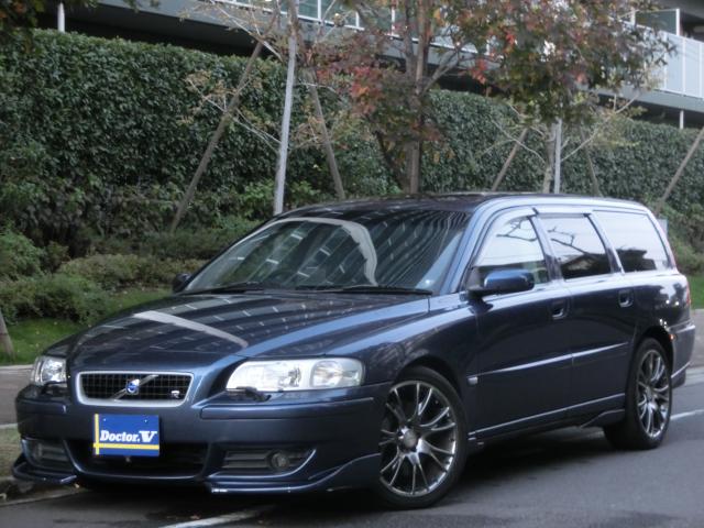 2004年　ボルボ　Ｖ７０Ⅱ　Ｄ車　右Ｈ　【特別限定車Ｒ　ＡＷＤ】Ｒ専用オリジナル装備車！　カロッツェリアＨＤＤナビ