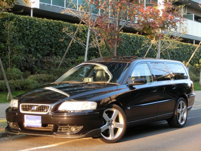 2005年　ボルボ　Ｖ７０Ⅱ　Ｄ車　右Ｈ　【特別限定車Ｒ　ＡＷＤ】社外ＨＤＤナビ＆地デジ対応　記録簿・保証書付