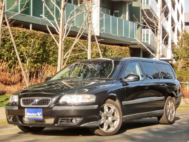 2002年　ボルボ　Ｖ７０Ⅱ　Ｄ車　右Ｈ　【Ｔ－５スポーツ】完全Ｒ仕様モデル　ベージュ革・サンルーフ