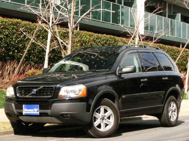 2006年　ボルボ　ＸＣ９０　Ｄ車　右Ｈ　２．５Ｔ　稀少な電動サンルーフ装備！　ＩＣ付ターボ車輌　ＨＤＤナビ装備☆