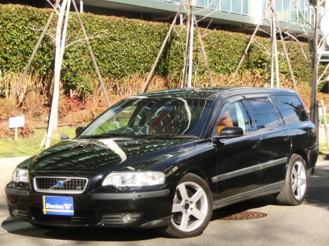 2004年　ボルボ　Ｖ７０Ⅱ　Ｄ車　右Ｈ　【特別限定車Ｒ－ＡＷＤ】３００馬力の安定感！　記録簿付　Ｒ限定１８インチＡＷ☆