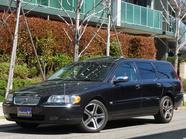 2005年　ボルボ　Ｖ７０Ⅱ　Ｄ車　右Ｈ　特別仕様車【ダイナミックエディション】ワンオーナー　カロッツェリアＨＤＤナビ