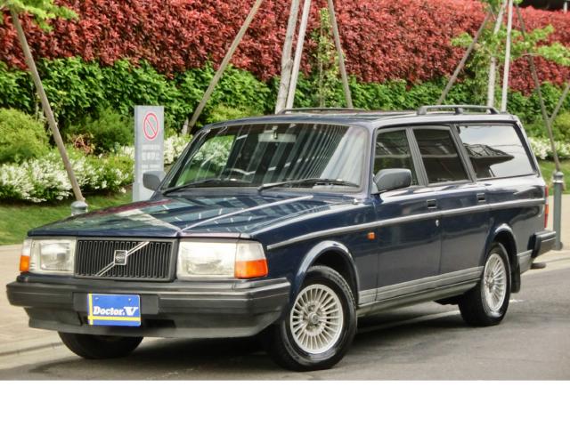 1993年　ボルボ　２４０ワゴン　Ｄ車　右Ｈ　【クラシック】　純正コロナホイル装着　２４０最終モデル
