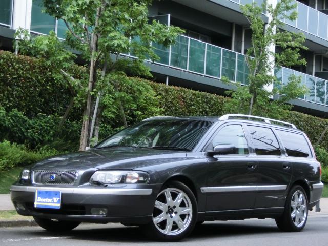 2004年　ボルボ　Ｖ７０Ⅱ　Ｄ車　右Ｈ　黒革シート＆サンルーフ装備　記録簿・取説