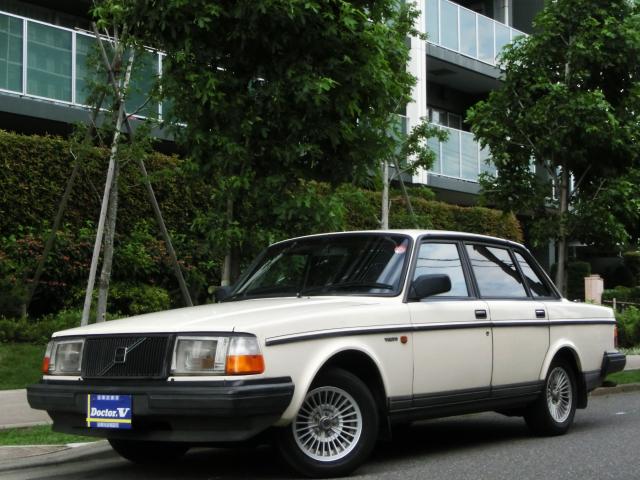 1990年　ボルボ　２４０セダン　Ｄ車　右Ｈ　ＧＬ　コロナホイル装着　ブラック本革シート