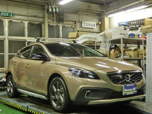 2013年　ボルボ　Ｖ４０　クロスカントリー　Ｔ－５ＡＷＤ　レザーＰＫＧ　【当店買取車輌】