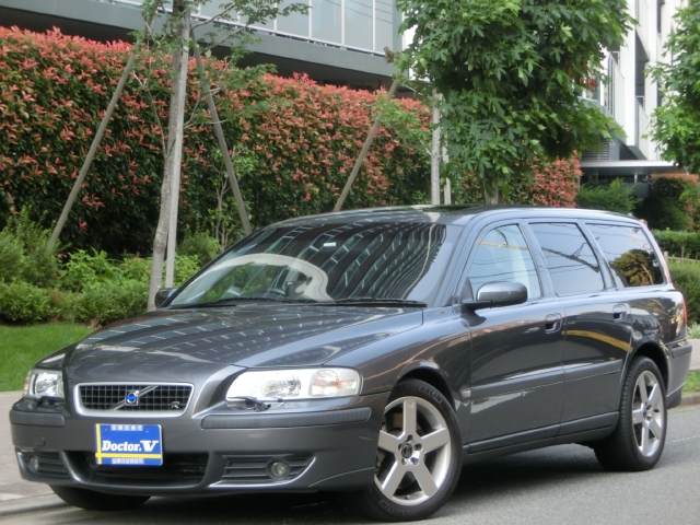 2004年　ボルボ　Ｖ７０Ⅱ　Ｄ車　右Ｈ　【特別限定車Ｒ　ＡＷＤ】ワンオーナー車☆　記録簿・保証書