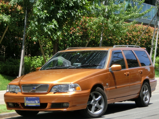 1998年　ボルボ　Ｖ７０Ⅰ　Ｄ車　右Ｈ　【Ｒ－ＡＷＤ】特別限定車　記録簿・保証書