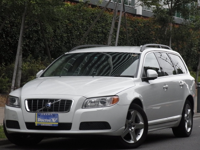 2008年　ボルボ　Ｖ７０Ⅲ　Ｄ車　右Ｈ　２．５Ｔ　ＬＥ　地デジ対応ＨＤＤナビ搭載　記録簿・保証書