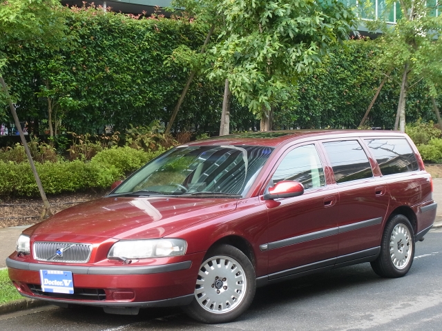 2001年　ボルボ　Ｖ７０Ⅱ　Ｄ車　右Ｈ　２．４　ファミリーパッケージ　記録簿付♪