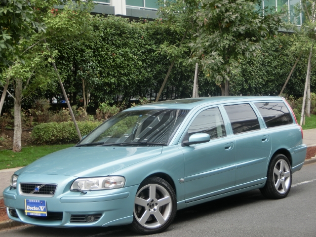 2005年　ボルボ　Ｖ７０Ⅱ　Ｄ車　右Ｈ　【特別限定車Ｒ　ＡＷＤ】専用ペガサス１８ｉｎｃｈＡＷ　記録簿・保証書