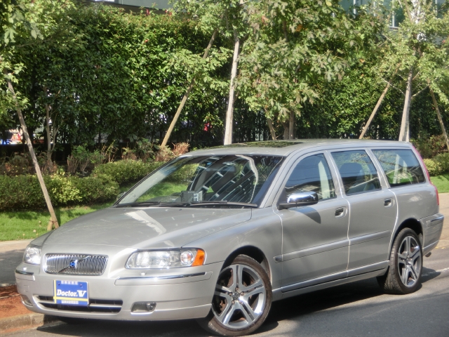 2005年　ボルボ　Ｖ７０Ⅱ　Ｄ車　右Ｈ　特別限定車ダイナミックエディション　専用１７ｉｎｃｈＡＷ　記録簿・保証書