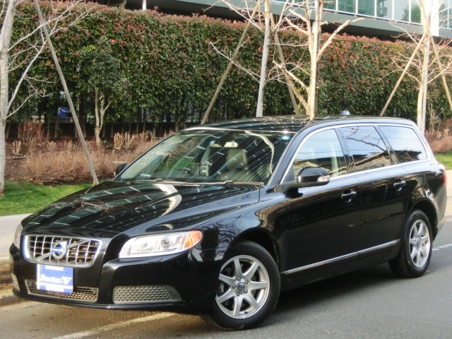 2008年　ボルボ　Ｖ７０Ⅲ　Ｄ車　右Ｈ　２．５Ｔ　ＬＥ　ワンオーナー　記録簿・取説