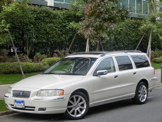 2007年　ボルボ　Ｖ７０Ⅱ　Ｄ車　右Ｈ　【限定車ホワイトパールエディション】ワンオーナー車　記録簿多数有り