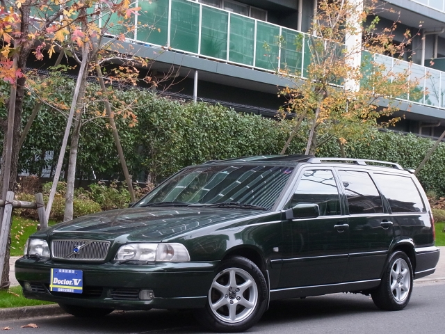 2000年　ボルボ　Ｖ７０Ⅰ　Ｄ車　右Ｈ　クラシック【最終モデル】　クラシック専用純正ＡＷ