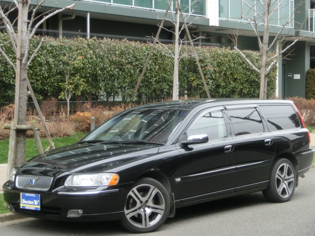 2005年　ボルボ　Ｖ７０Ⅱ　Ｄ車　右Ｈ　２．４ダイナミックエディション　ＨＤＤナビ搭載　記録簿・保証書