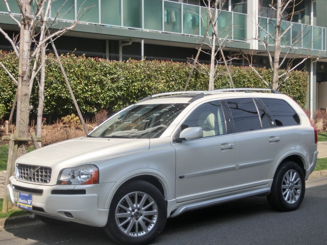 2005年　ボルボ　ＸＣ９０　Ｄ車　左Ｈ　Ｖ８　ＴＥ　Ｒモニタ２台　ホワイトベージュ革　記録簿・保証書