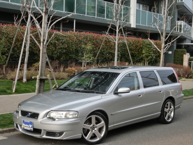 2005年　ボルボ　Ｖ７０Ⅱ　Ｄ車　右Ｈ　【特別限定車Ｒ　ＡＷＤ】０５年モデル　電子制御ダンパー